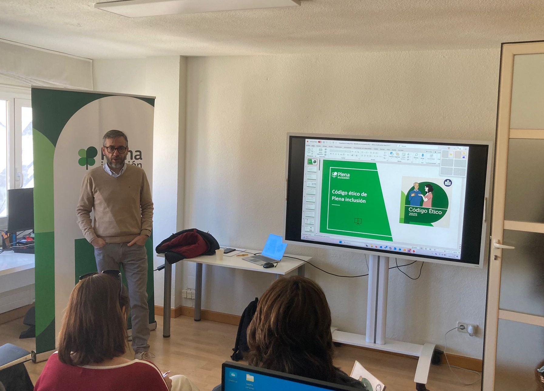 Ir a Pedro del Río presenta el Código Ético a las entidades de Plena Inclusión Navarra